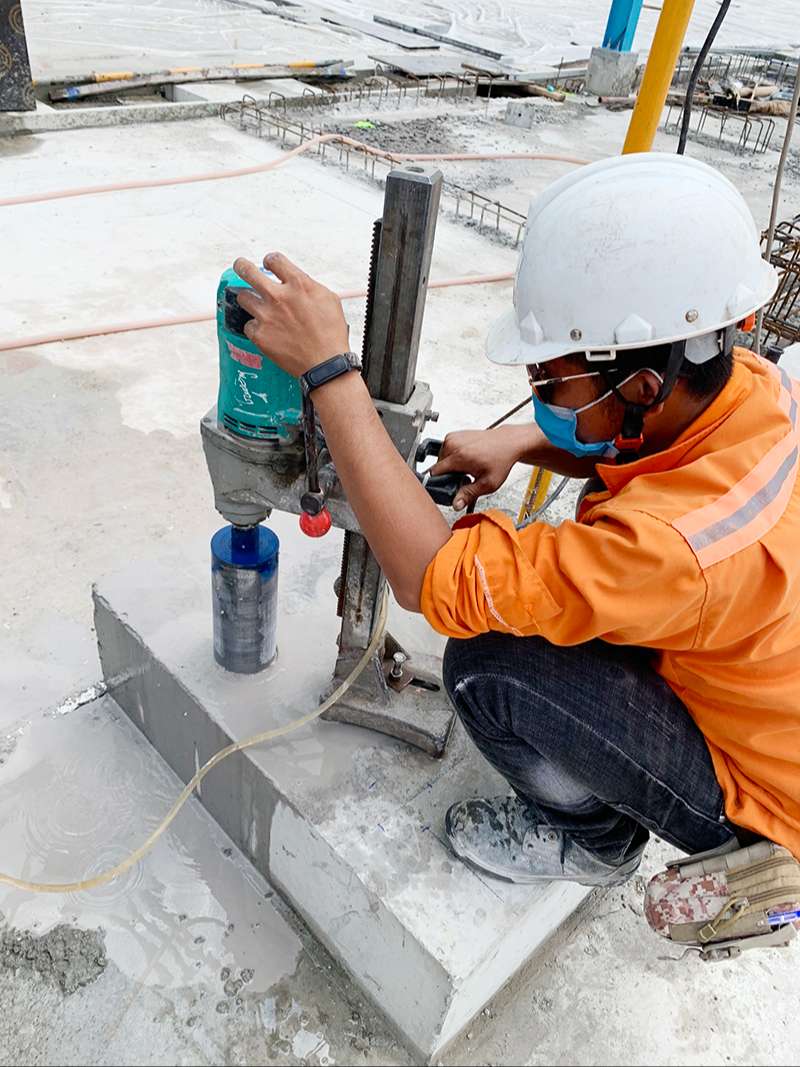 cắt bê tông theo yêu cầu tại KCN Phú Nghĩa